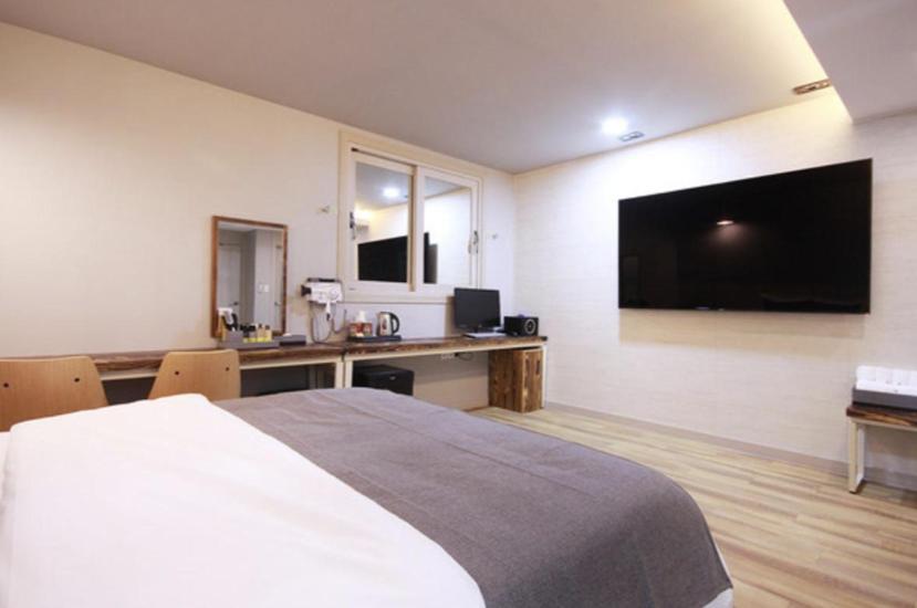 Jade Hotel Ulsan Quarto foto